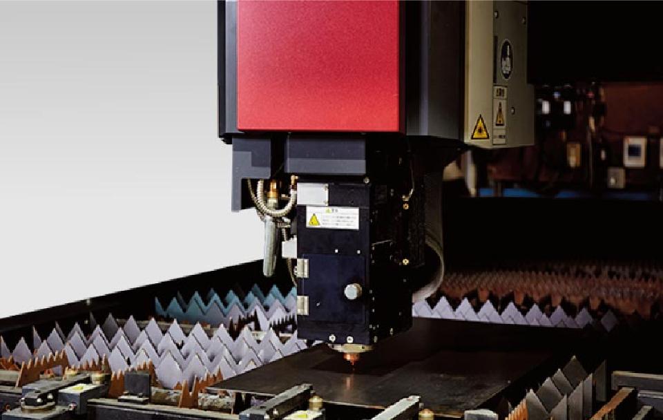 Laser processing machine